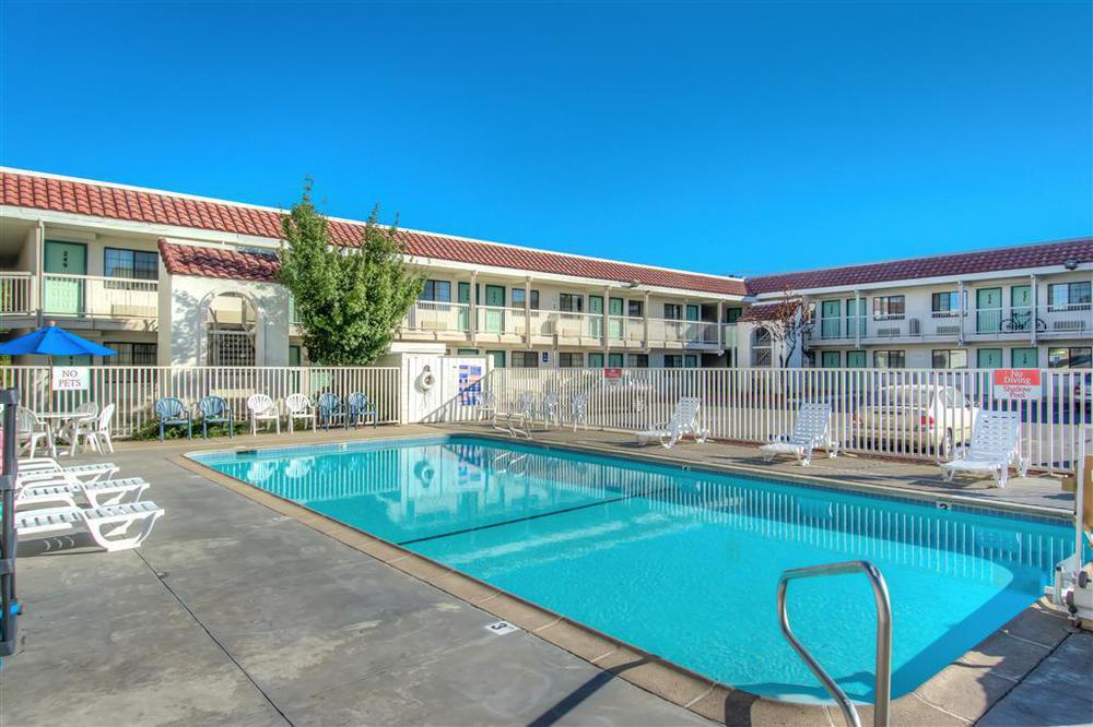 Motel 6-Redding, Ca - South Instalações foto