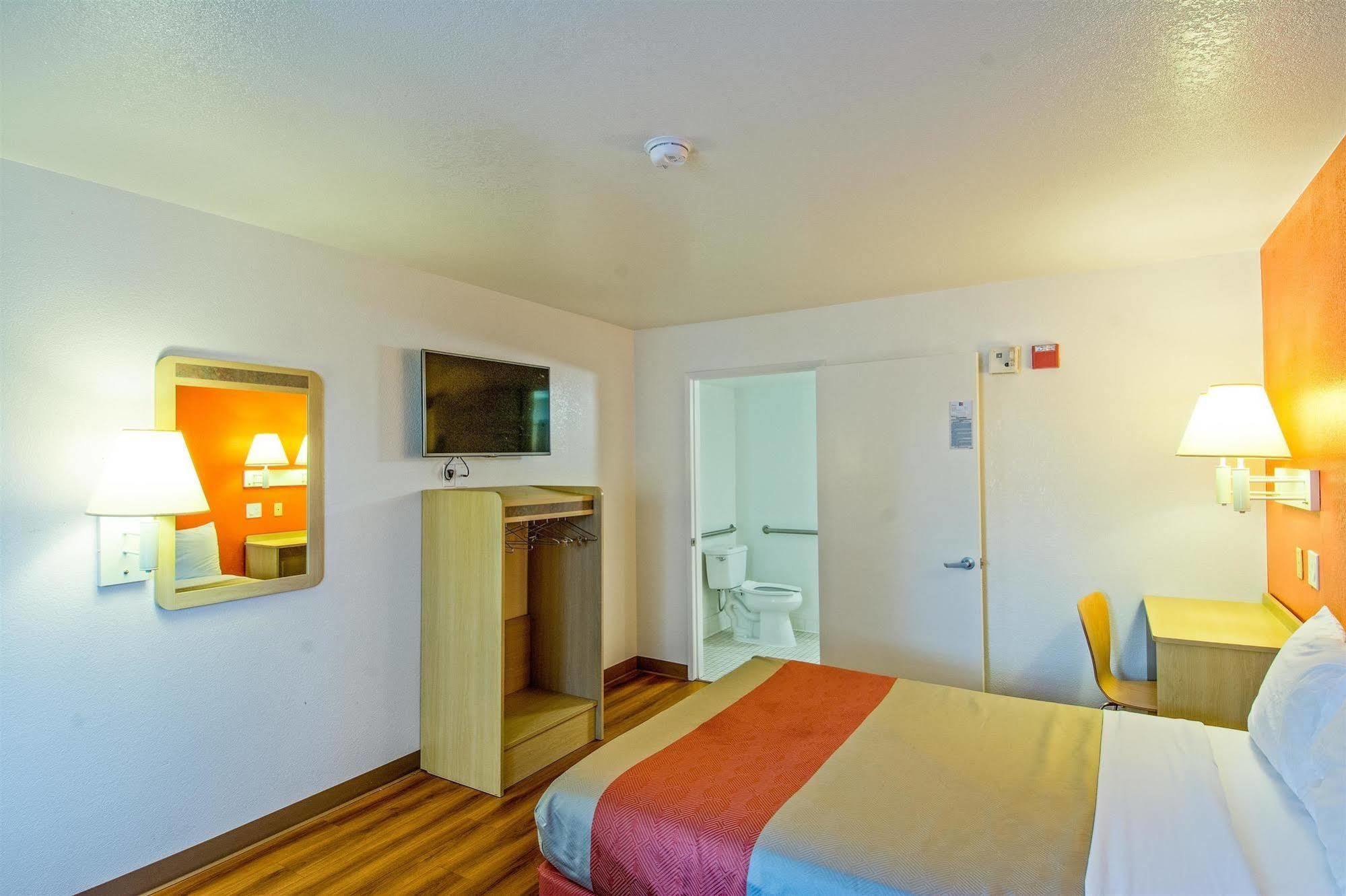 Motel 6-Redding, Ca - South Exterior foto