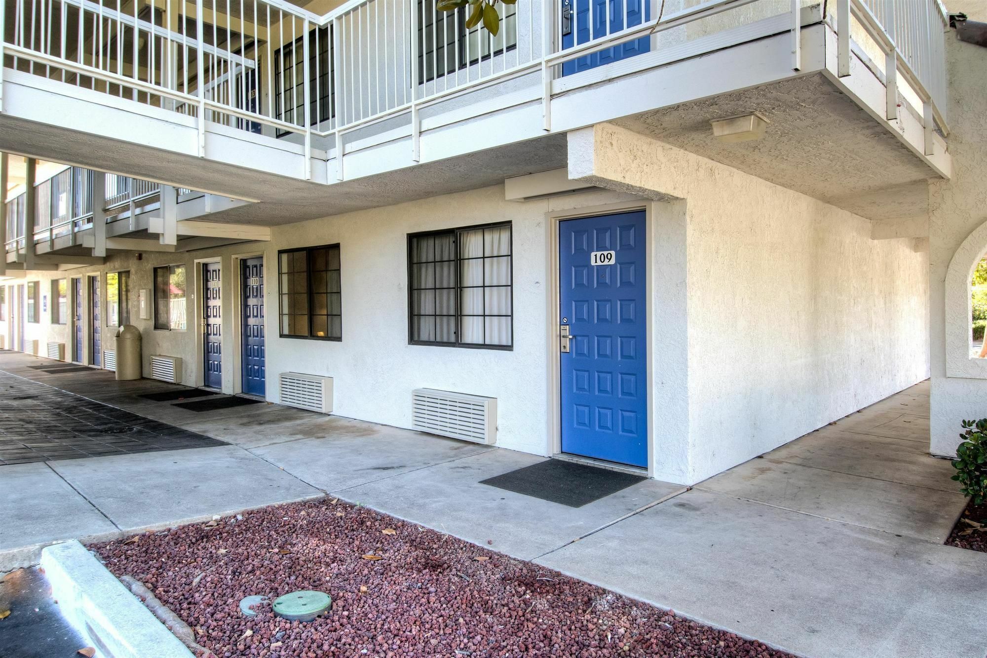 Motel 6-Redding, Ca - South Exterior foto